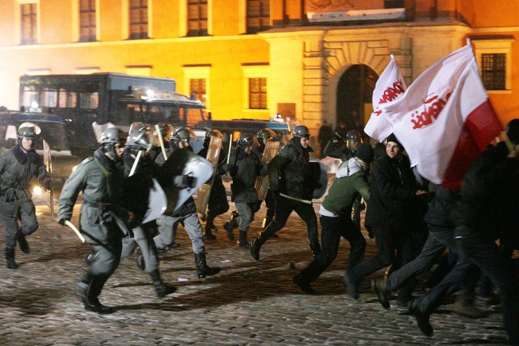 Stan wojenny raz jeszcze - inscenizacje, rekonstrukcje