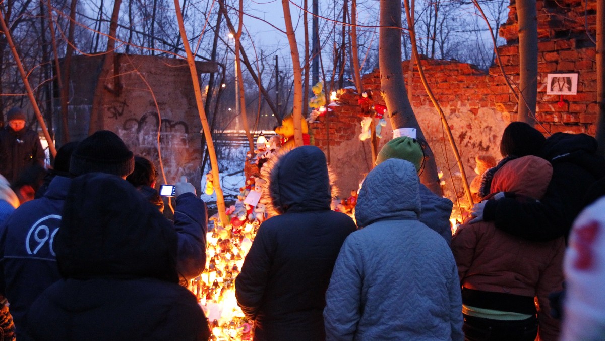 Na poniedziałek zaplanowana jest sekcja zwłok półrocznej Magdy z Sosnowca - potwierdziła w niedzielę katowicka prokuratura. Wyniki sekcji mają dać odpowiedź na pytanie, dlaczego dziewczynka zmarła. Może to być kluczowe dla charakteru zarzutów stawianych jej matce.