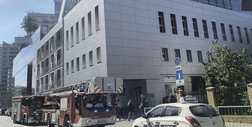 Pożar biurowca w centrum Warszawy. Ewakuowano kilkaset osób