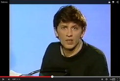 'Kaziutek nie chce piersi...' Janusz Józefowicz w erotycznej reklamie