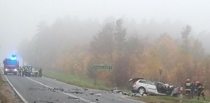 Zderzenie TIRa z osobówką. Trzy osoby nie żyją