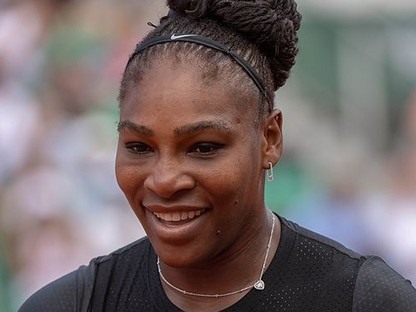 Mindenki Serena Williams cáparuhájáról beszél