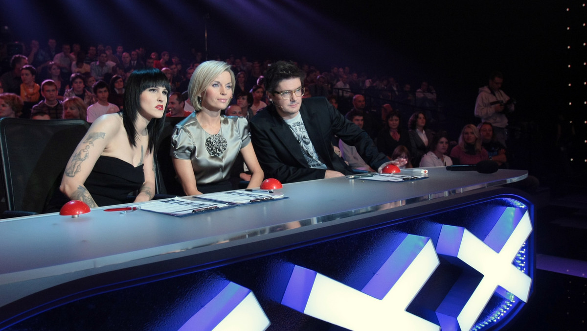 Sztandarowe programy rozrywkowe TVN: "Taniec z gwiazdami" i "Mam talent" po trzech odcinkach gromadzą wprawdzie mniej widzów niż rok temu, ale nadal wygrywają z konkurencją.