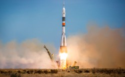 Awaria statku kosmicznego Sojuz MS-10. Stan kosmonautów jest "nie całkiem dobry"