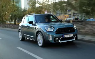 MINI Countryman Cooper SE – udane zgranie przeciwieństw