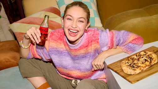 Gigi Hadid tésztapartira hívta a barátait, és meg is itatta őket