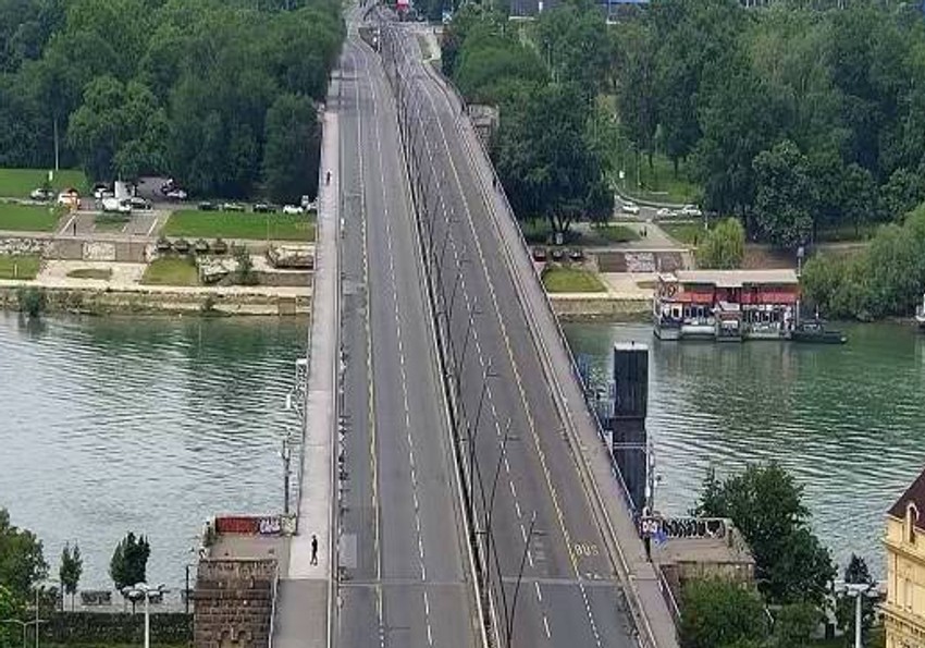 Zatvoren Brankov most i za pešake