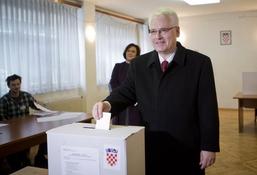 Tesna prednost pred drugi krug: Ivo Josipović
