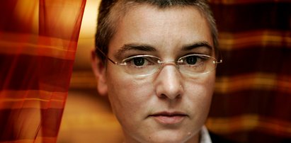 Sinead O'Connor podarła zdjęcie Jana Pawła II, ale to nie jedyny skandal z papieżem