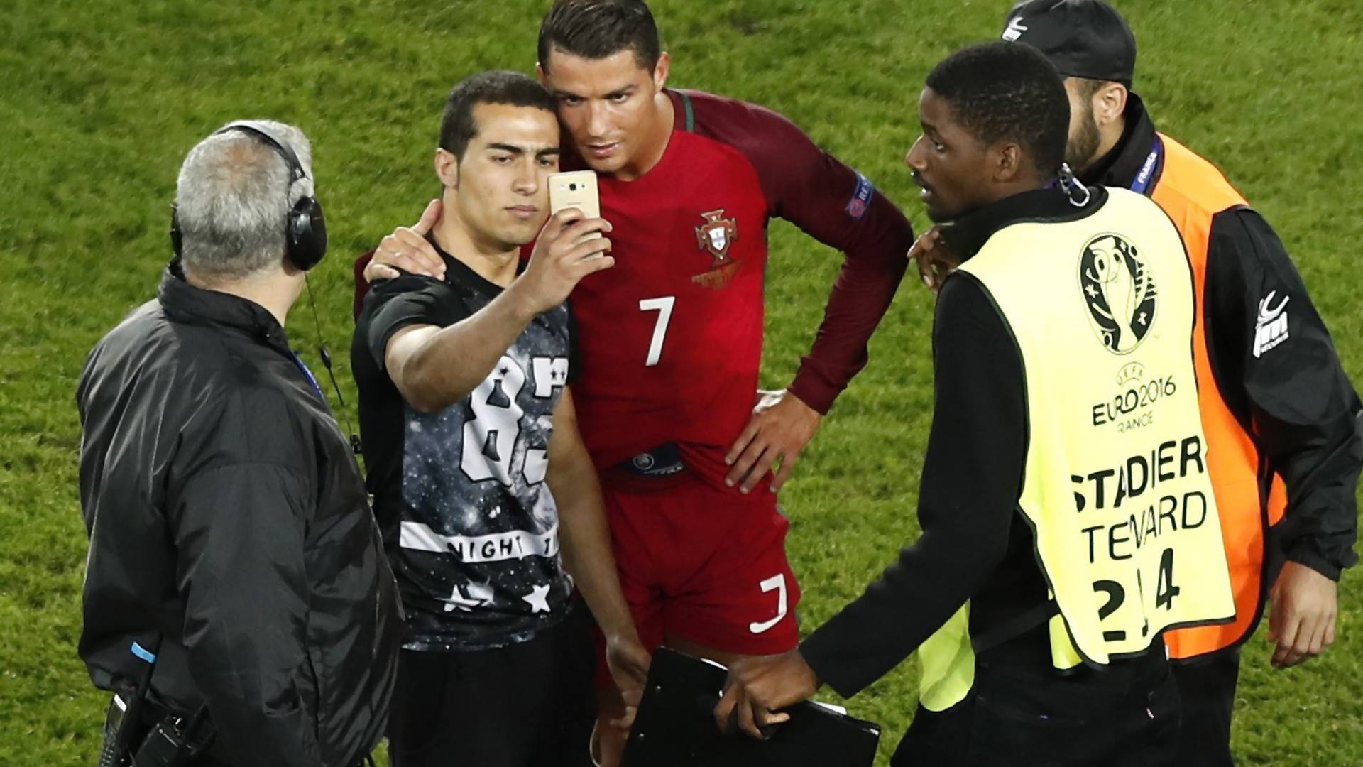 Wzruszający gest Cristiano Ronaldo na Euro2016