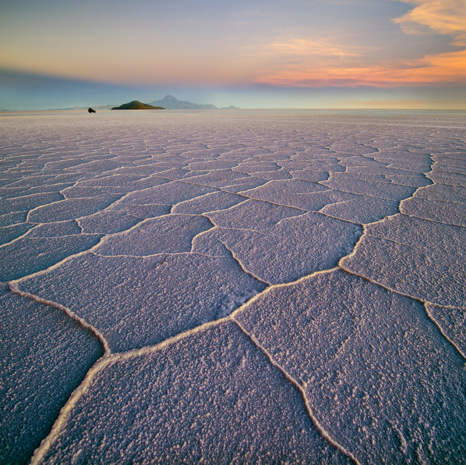 Wyróżnienie w kategorii "Przyroda: Ziemia, Powietrze, Ogień, Woda - fotoreportaż" - Ignacio Palacios (Hiszpania/Australia) - Salar de Uyuni, Boliwia