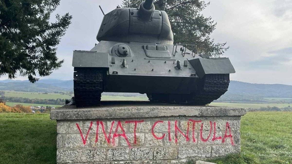 Pamätník SNP v obci Kosorín