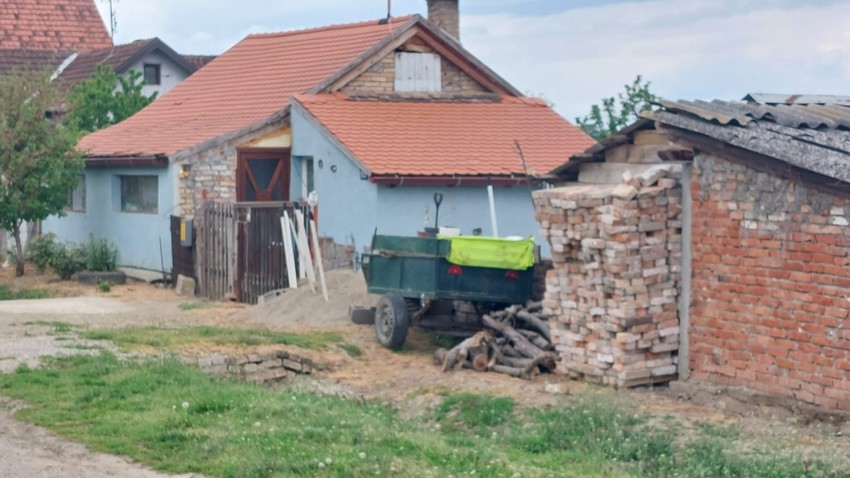 Kuća u kojoj je ubijen M.P. (48) u Hrtkovcima