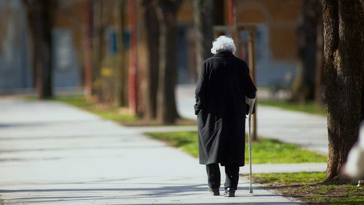 "Na codzienne zakupy". Tysiące seniorów otrzyma specjalną kartę