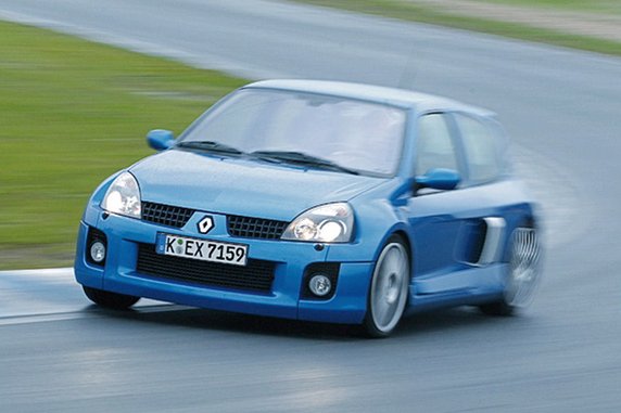 Renault Clio V6 – tak jeździ najmocniejsza fabryczna wersja