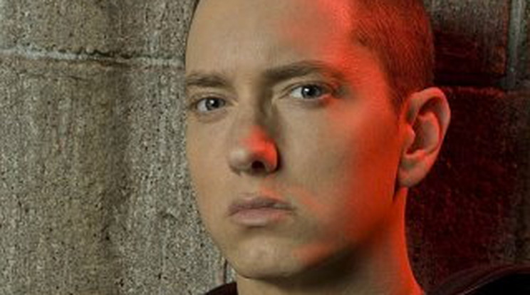 Eminem újra a mozikban