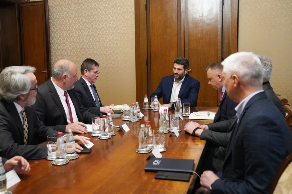 Tato je na sastanku rekao da će možda ova odluka Grada Beograda dati hrabrosti drugim milionskim gradovima širom Evrope da donesu sličnu odluku