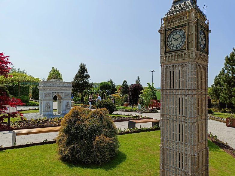 Łuk triumfalny vs Big Ben