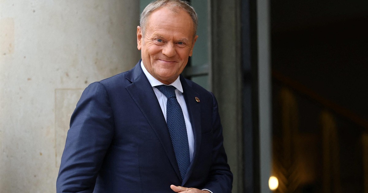 Doland Tusk mówi o 9 milionach połączonych powerbanków. Pokazał to na filmie