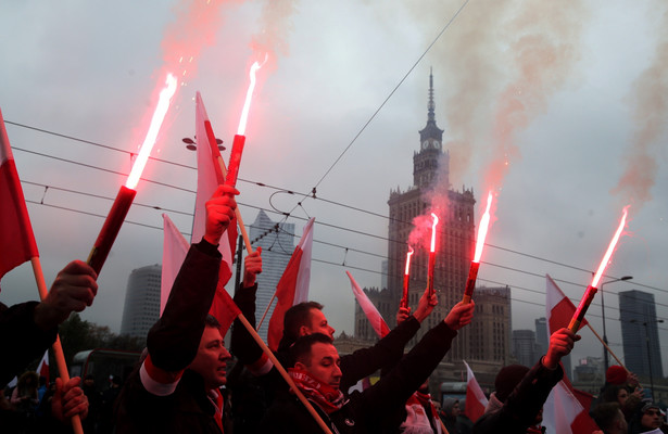 Uczestnicy Marszu Niepodległości 2016