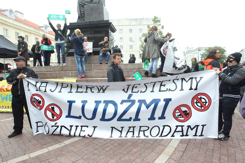 Manifestacja poparcia dla uchodźców w Warszawie