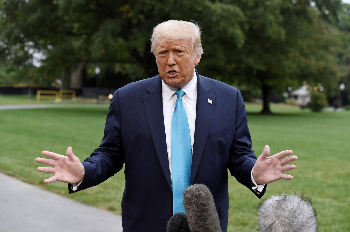 Donald Trump comments on the proposal to talk to Russia. « I’m starting to doubt … »