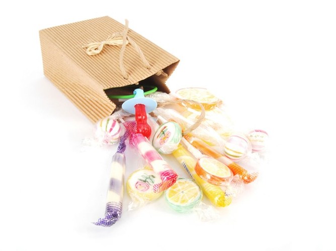 Alternatywa dla pudełka czekoladek - słodycze w opakowniu w konwencji epoki