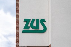 ZUS już wypłaca 300 zł na dziecko. Jak złożyć wniosek?