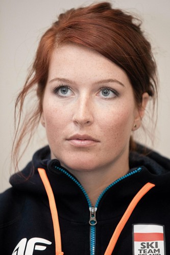 <b>SKI CROSS</b>
<br>
<br>
Ka­ro­li­na Rie­men-Że­re­bec­ka bę­dzie re­pre­zen­to­wać nar­ciar­stwo do­wol­ne jako je­dy­na Polka.