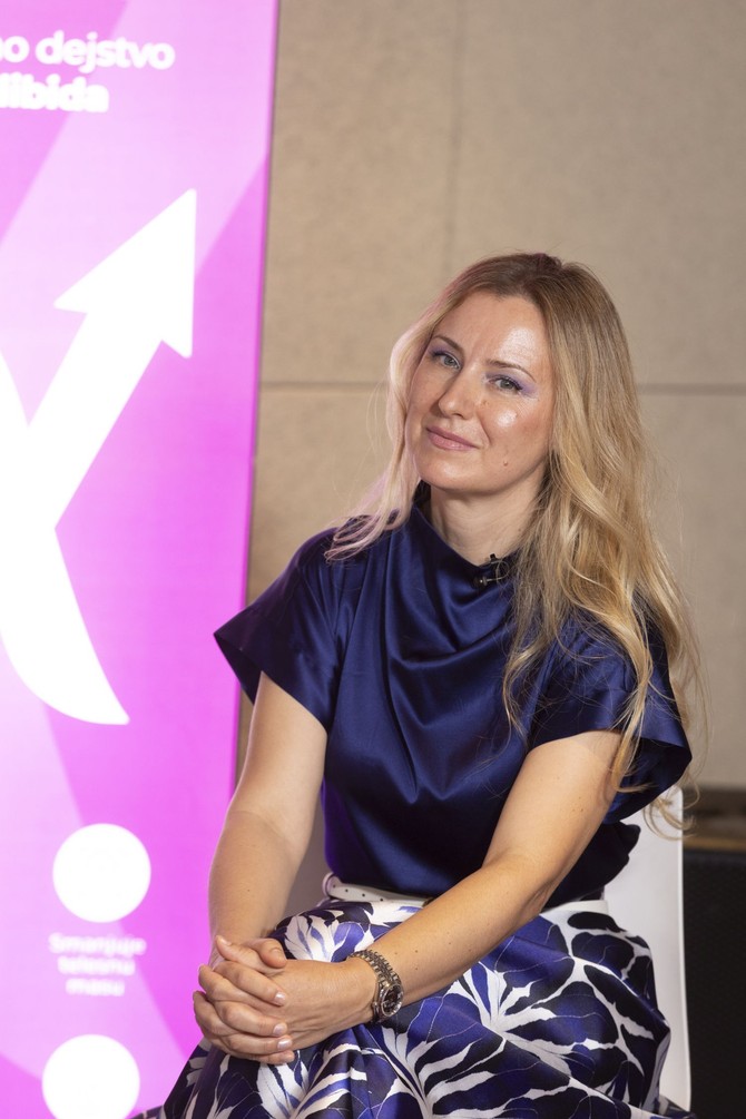 Dr Ivana Eskić