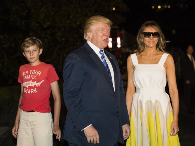 Baron, Donald i Melania Trumpowie