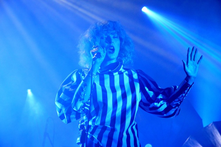 Mela Koteluk podczas Orange Warsaw Festival. 2 czerwca 2018