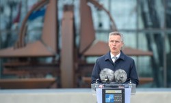 Stoltenberg: Rosja i ISIS nie śpią. Mimo pandemii musimy być czujni