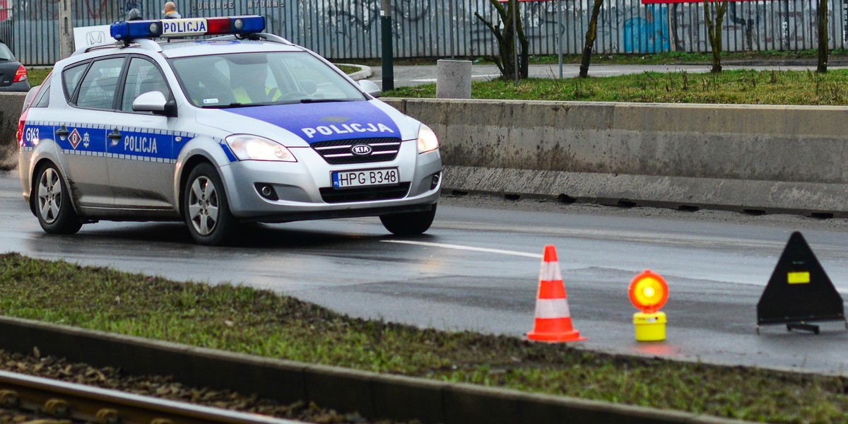 Czołowe zderzenie osobówek. Nie żyje jeden z kierowców