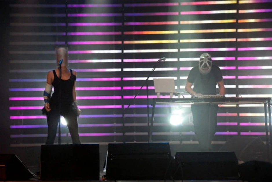 Nipple people su autori hita "Sutra"