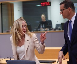"Jak przekonać 27 państw? Zrobiła to Meloni. A Włochy są w mniej niebezpiecznej sytuacji niż Polska"