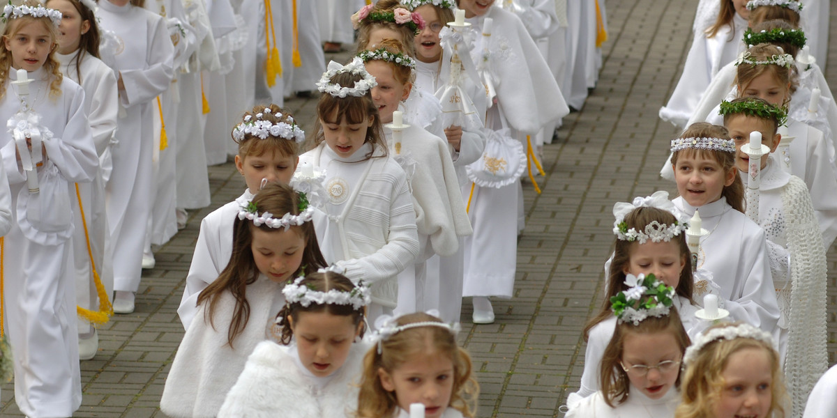 Komunie tradycyjnie organizowane są w maju.