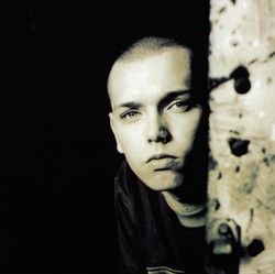 Sentymentalny, ale i należny powrót. Gabriel Fleszar po latach legalnie w sieci