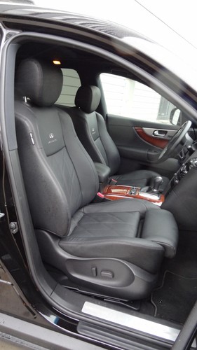 Infiniti FX50 S