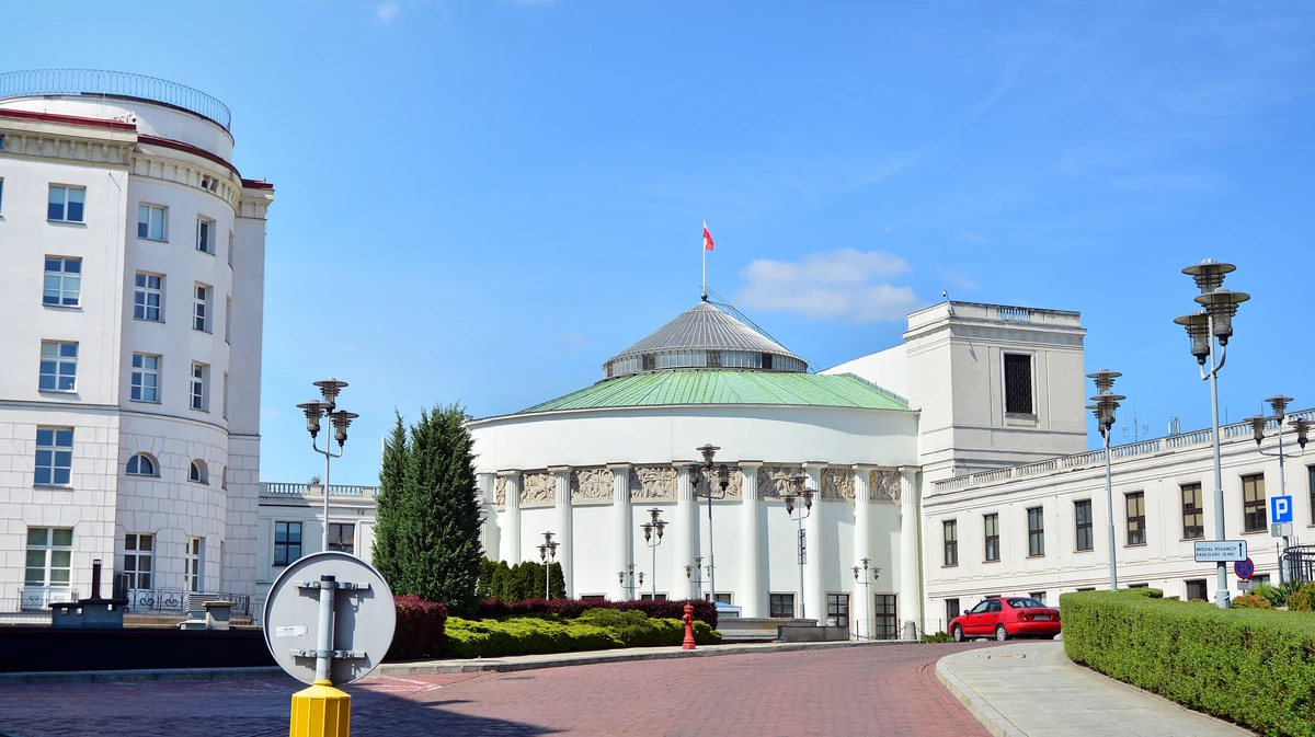  Konfederacja na końcu stawki. Najnowszy sondaż