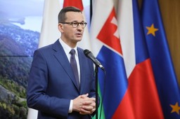 Morawiecki: Trzeba się przygotować na być może trzecią, czwartą falę epidemii koronawirusa