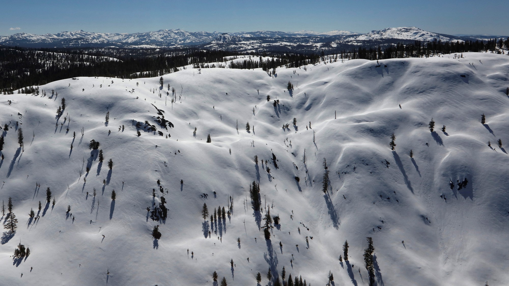 Zasnežené pohorie Sierra Nevada