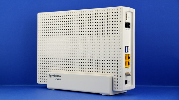 AVM Fritzbox 6690 im Test: Diese Kabel-Fritzbox empfängt Internet und  Fernsehen | TechStage