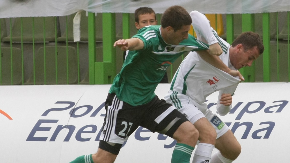 W drugim sobotnim meczu, GKS Bełchatów pokonał na własnym boisku Lechię Gdańsk 1:0 (0:0). Strzelcem jedynej bramki był Janusz Gol.