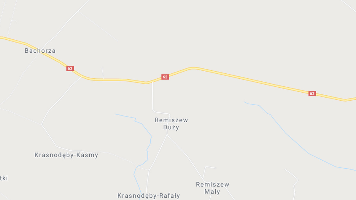 Droga krajowa nr 62 jest zablokowana na odcinku Sokołów Podlaski – Drohiczyn w województwie mazowieckim; jedna osoba nie żyje - poinformowała w sobotę Generalna Dyrekcja Dróg Krajowych i Autostrad.
