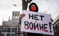 "Der Spiegl": Tak rozpada się dotychczasowa polityka Niemiec wobec Rosji. "Zawsze dochodziło do obłudy"