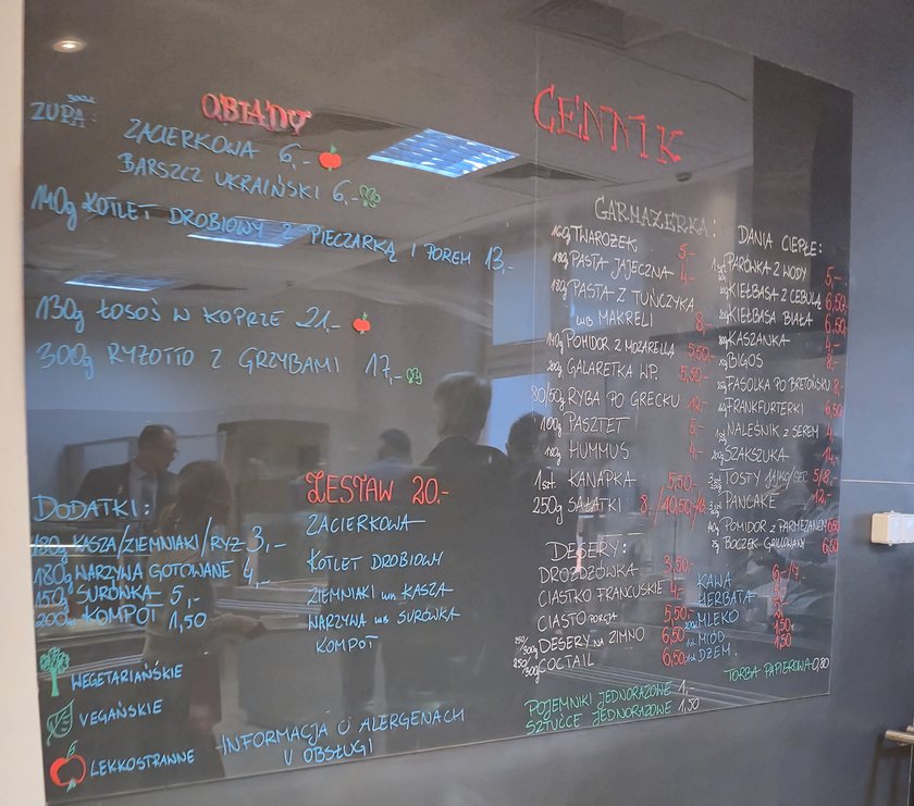 Oto aktualne ceny z sejmowej stołówki. 