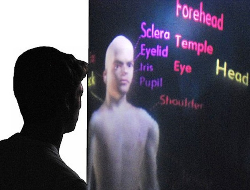 Telehjuman ped stvara ubedljivu 3D sliku čoveka unutar staklene cevi