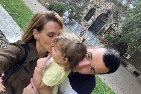 "Ne, nismo mi koji usvajamo decu neki nebeski ljudi koji spašavaju, VIKA JA SPASILA MENE!": Filmska priča Kristine koja je pobedila tumor na materici i muke VTO i postala "usvojena mama"