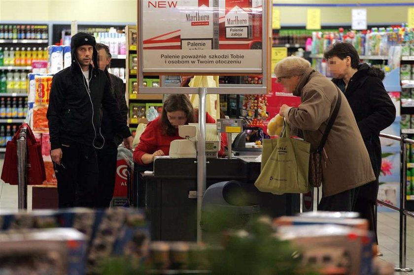 Niegrzeczny Nergal na zakupach. FOTY